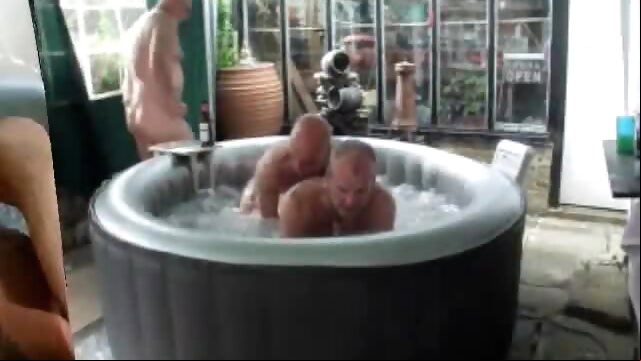 hot tub fun no condom gay fellatio videos